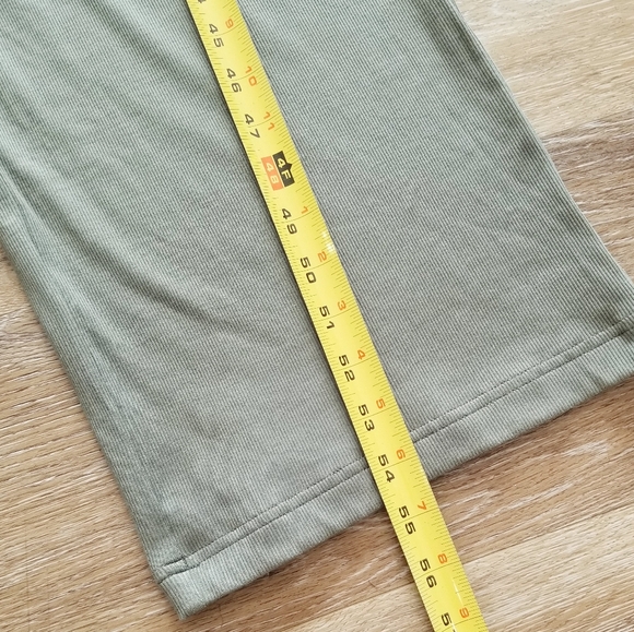 Vuori Pose Henley Jumpsuit NWT Shelf Bra Pockets Drawcord Wide Leg Flare Ribbed - Picture 12 of 13